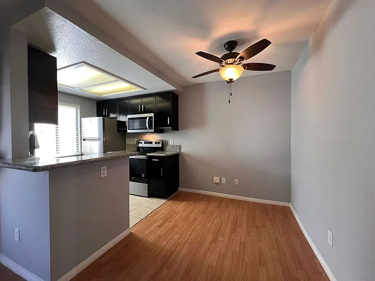1654 Oliver Ave #5 — Photo 5