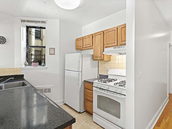 3rd image of 1801-C Adam C Powell Blvd Unit 5C