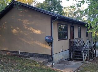 167 Cave Ave, Rockaway Beach, MO 65740