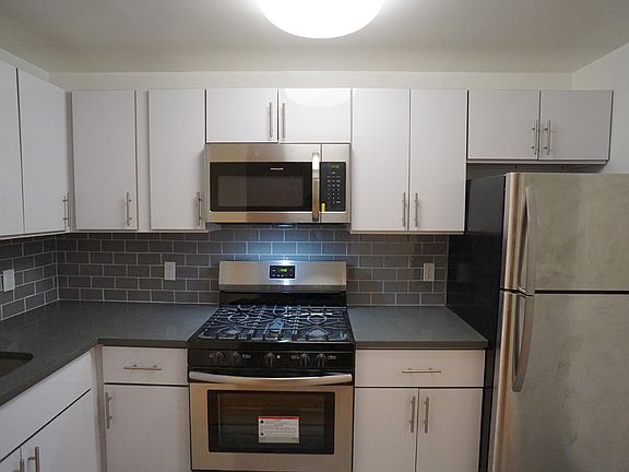 5th image of 577 Saint Marks Ave APT 1A