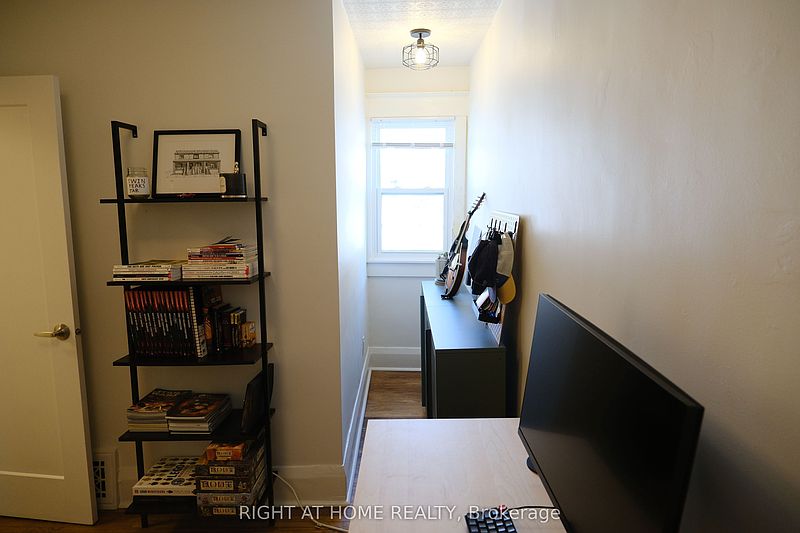 Toronto Townhouse for rent - 2 Bedrooms — photo 21