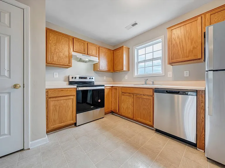 130 Salem Ln — Photo 9