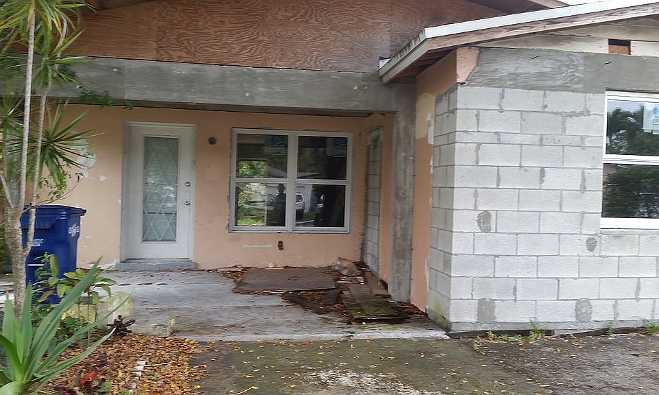 1st image of 1301 NW 54th Ave
