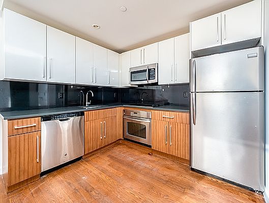 3rd image of 1209 Dekalb Ave APT 113