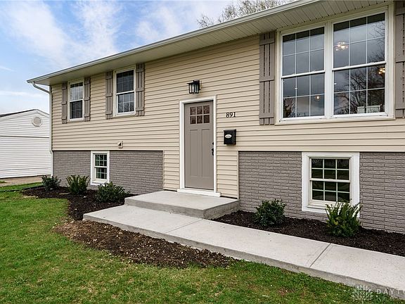 4th image of 891 Narcissus Dr