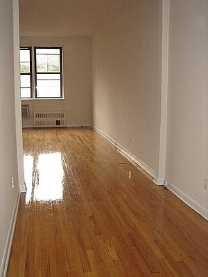 4th image of 520 E 84th St APT 5G