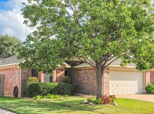 5611 Millington Trl, Arlington, TX 76017