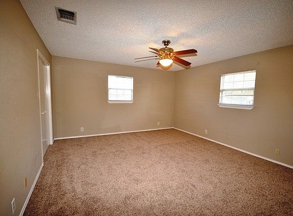 5th image of 308 Altgelt Ave