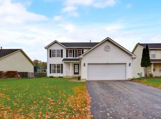 1260 E Greystone Dr, Round Lake Beach, IL