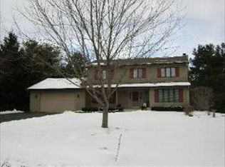 3610 W Yorkshire Dr, McHenry, IL 60051