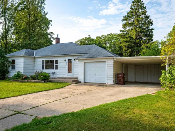 121 E Maple St, Shepherd, MI 48883
