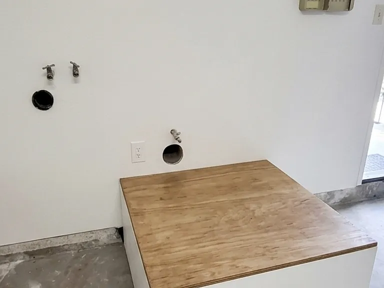13025 Roselle Ave #1 — Photo 10