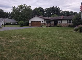 382 Reif Dr, Hebron, IN 46341