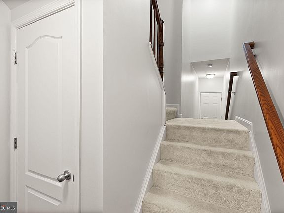 3rd image of 6149 Aster Haven Cir