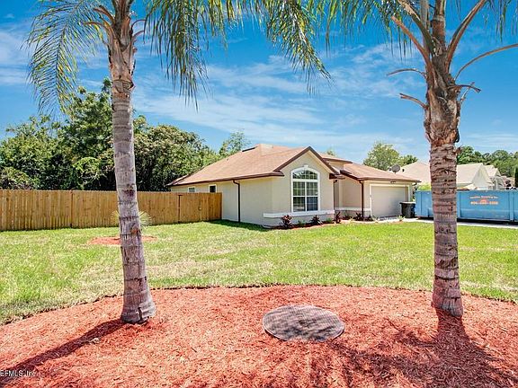 3rd image of 2622 Dale View Dr