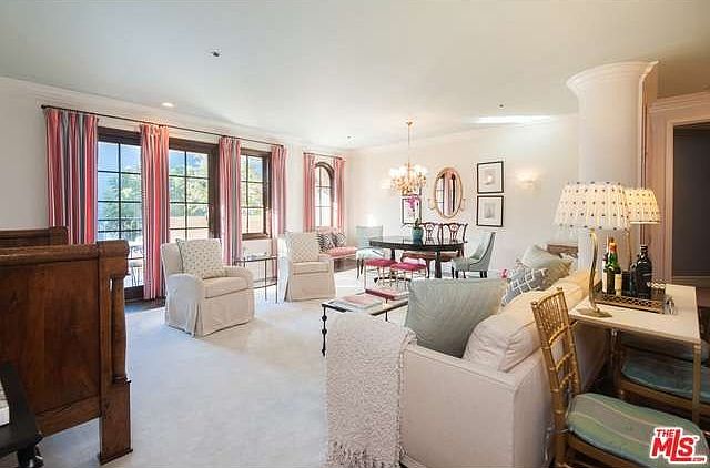 1st image of 850 N Croft Ave APT 206