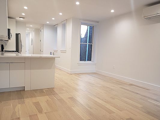 3rd image of 1793 Bedford Ave #2LE
