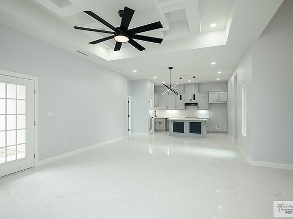 5th image of 479 Santiago St