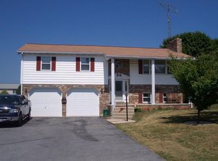 911 Warm Spring Rd, Chambersburg, PA 17202