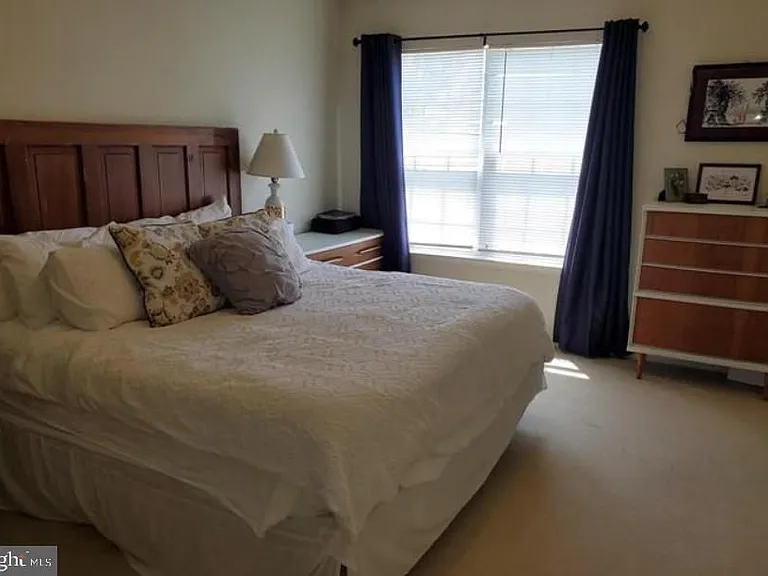 6854 Signature Cir — Photo 7