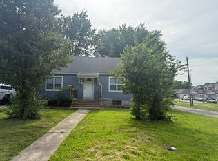 701 SW Saline St, Topeka, KS 66606