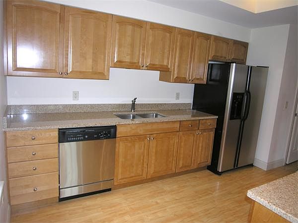 2nd image of 3 Abbott Ln #2