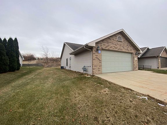 3rd image of 6138 Seven Springs Dr