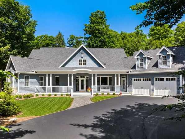 9845 Norwegian Wood Dr, Ephraim, WI 54211