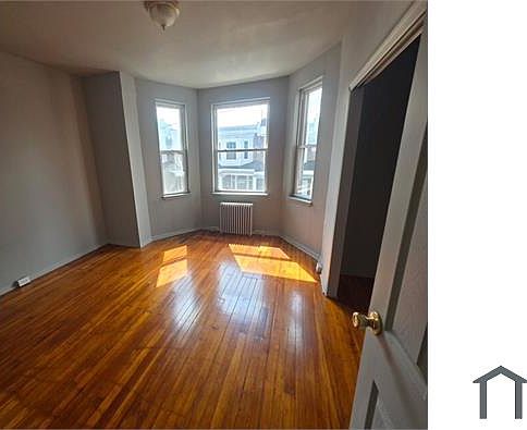 2nd image of 4417 N Franklin St