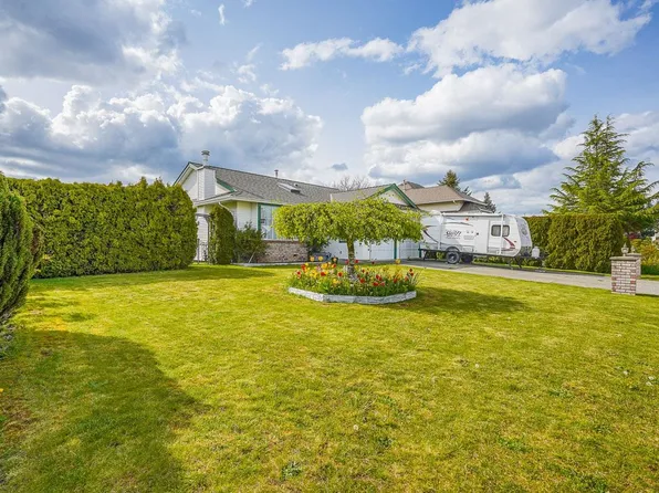 3329 197th St, Langley, BC V3A 7X4