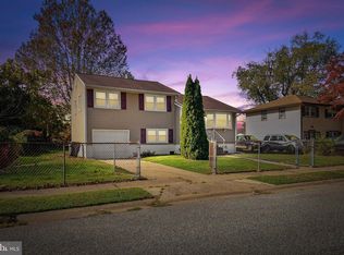 14 Briarcliff Dr, New Castle, DE 19720