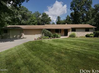 7306 Rezen Dr NE, Rockford, MI 49341