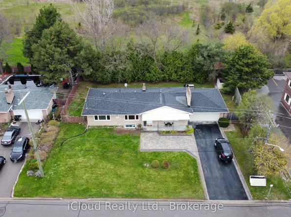 4 Longbridge Rd, Vaughan, ON L4J 1L5