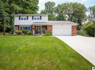 2035 Cascade Dr, Jackson, MI