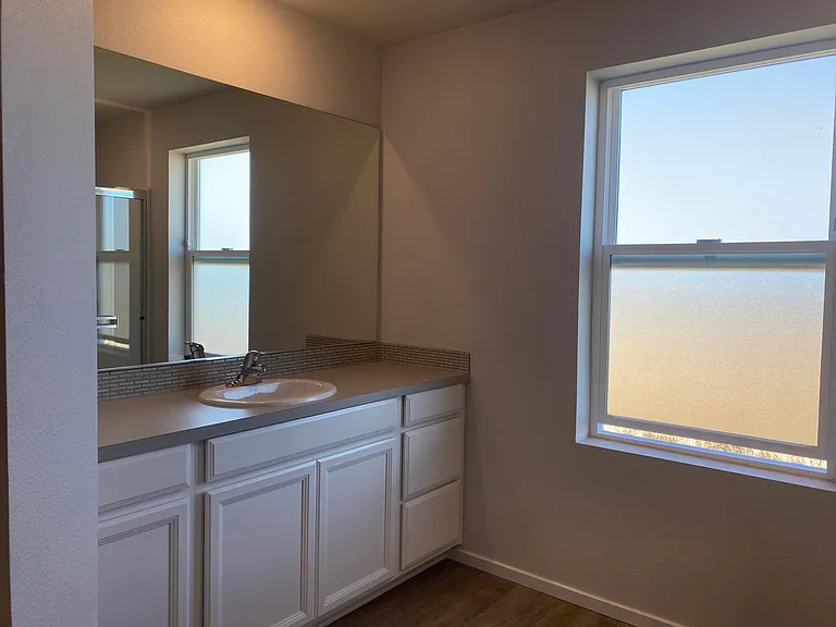 Master's bathroom
