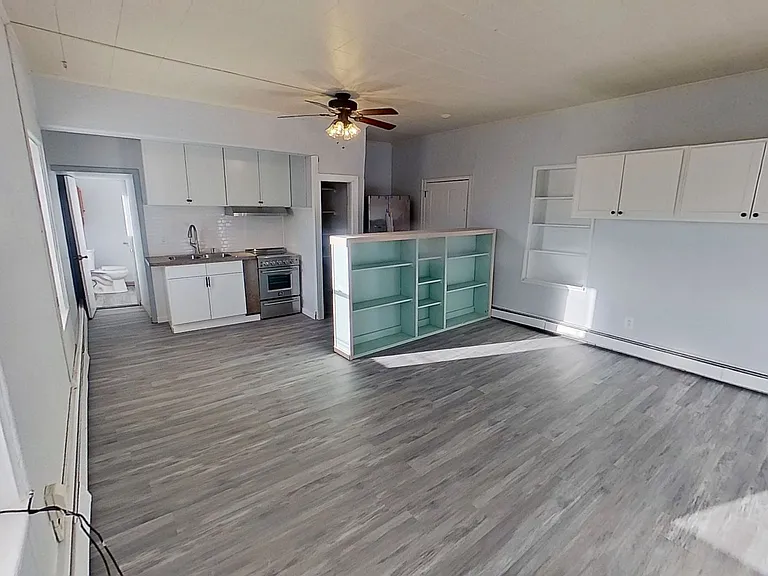 1 S Main St #2 — Photo 4