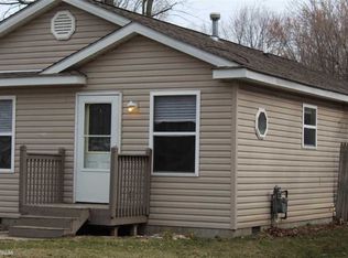 603 Robbins Dr, Algonac, MI