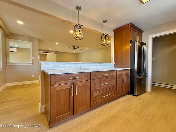 4th image of 59 Birch Hill Ln