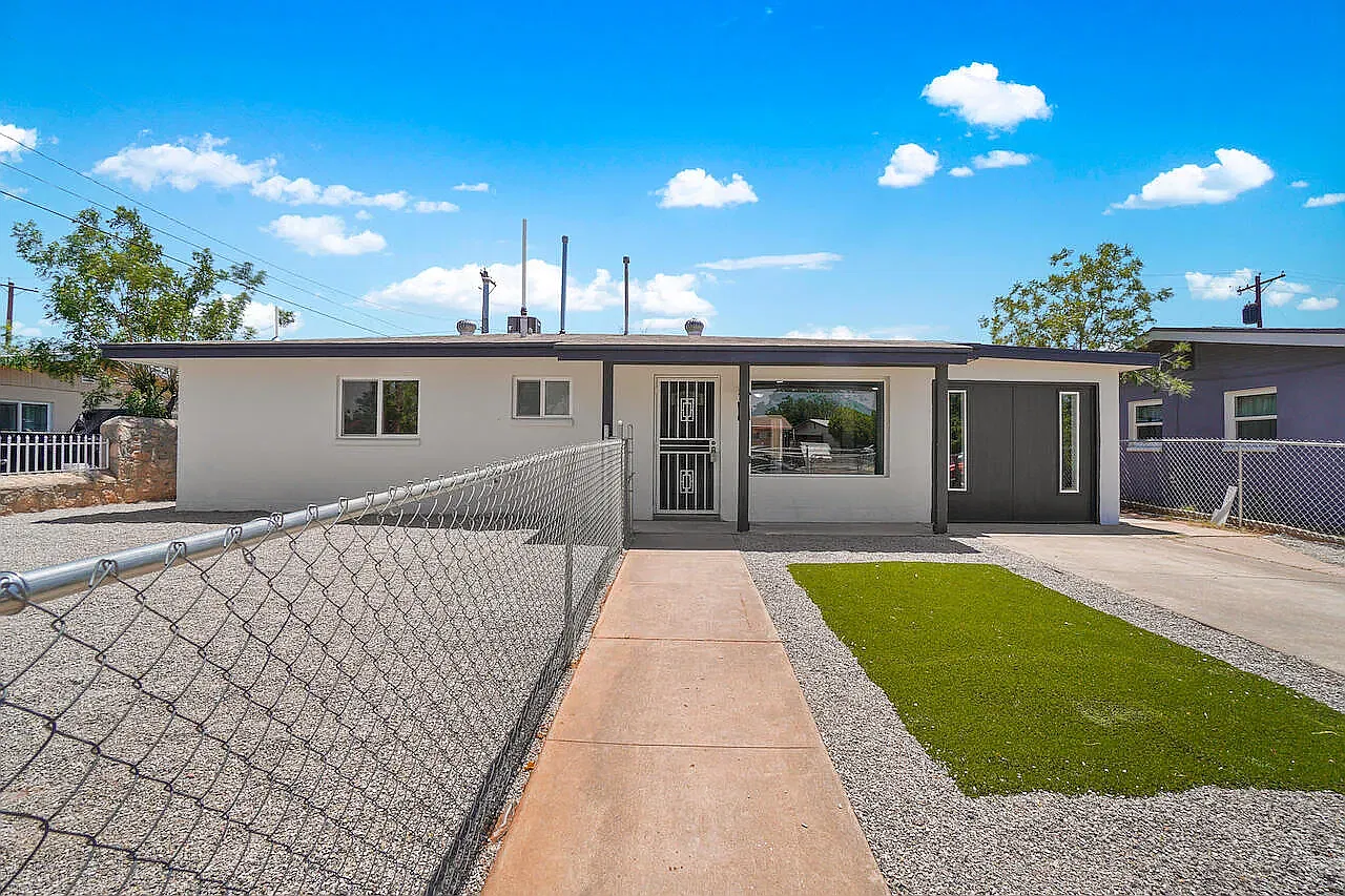 5216 Capistrano Dr — Photo 1