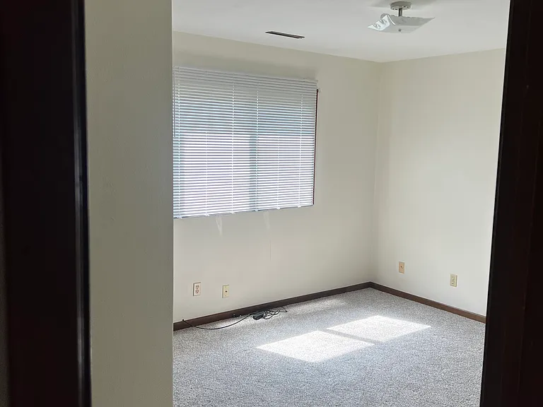 1021 Warwick Dr #U — Photo 15