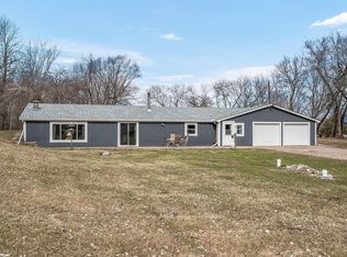 49480 Clover Trl, Rush City, MN 55069