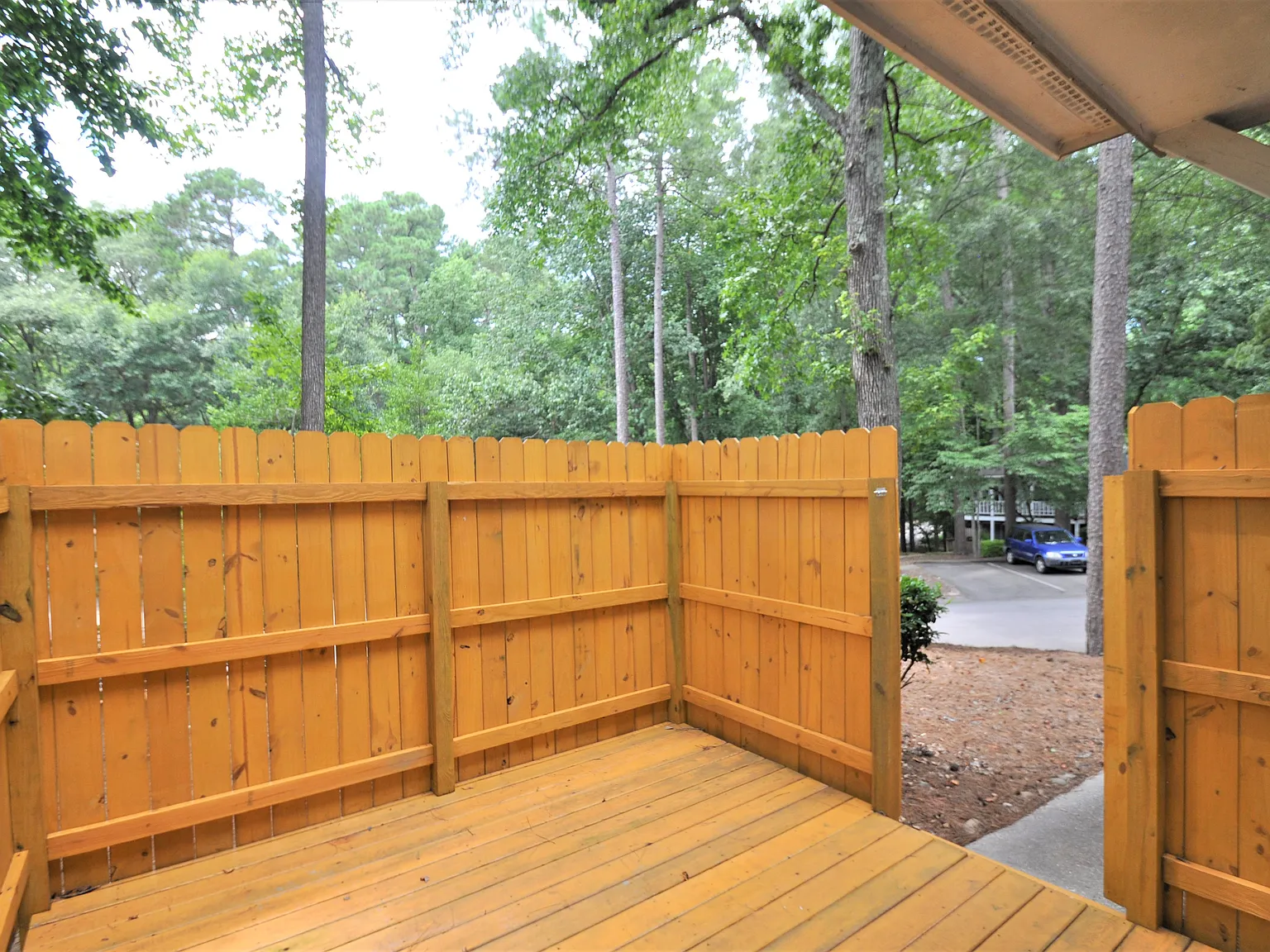Charming 1st Floor Cary Condo Available Immediately — Photo 2