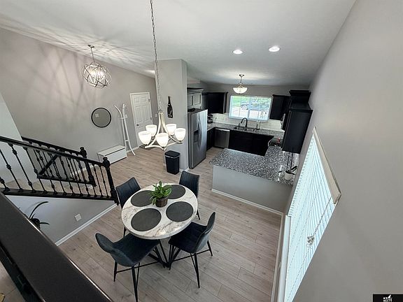 4th image of 1651 Torreys Dr