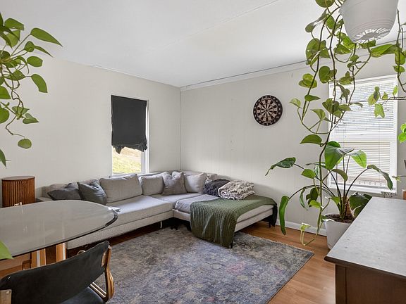 4th image of 730 NW Ritchie St APT B