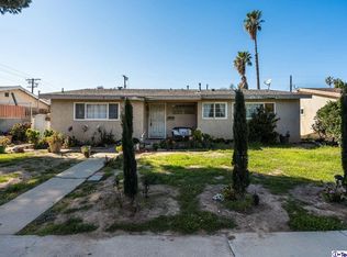 9511 Hayvenhurst Ave, North Hills, CA 91343