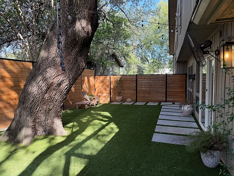 3709 Meredith St — Photo 39