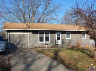 3201 SW Prairie Rd, Topeka, KS 66614