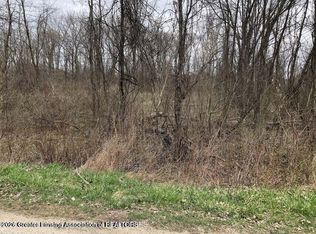 102 Lakeside Dr, Perrinton, MI 48871