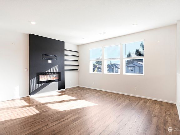 5th image of 4924 NE 24th Avenue