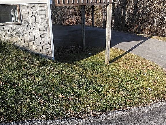 4th image of 2790 Philpot Rd